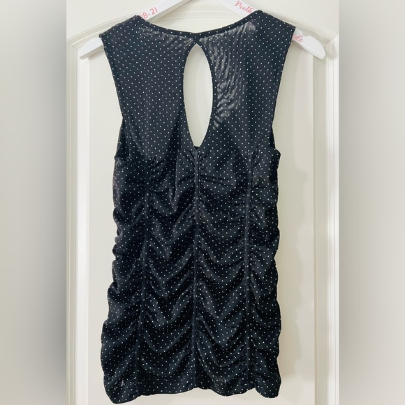 WHBM - Sleeveless V-Neck Polkadot Top - Size Medium - Picture 4 of 7